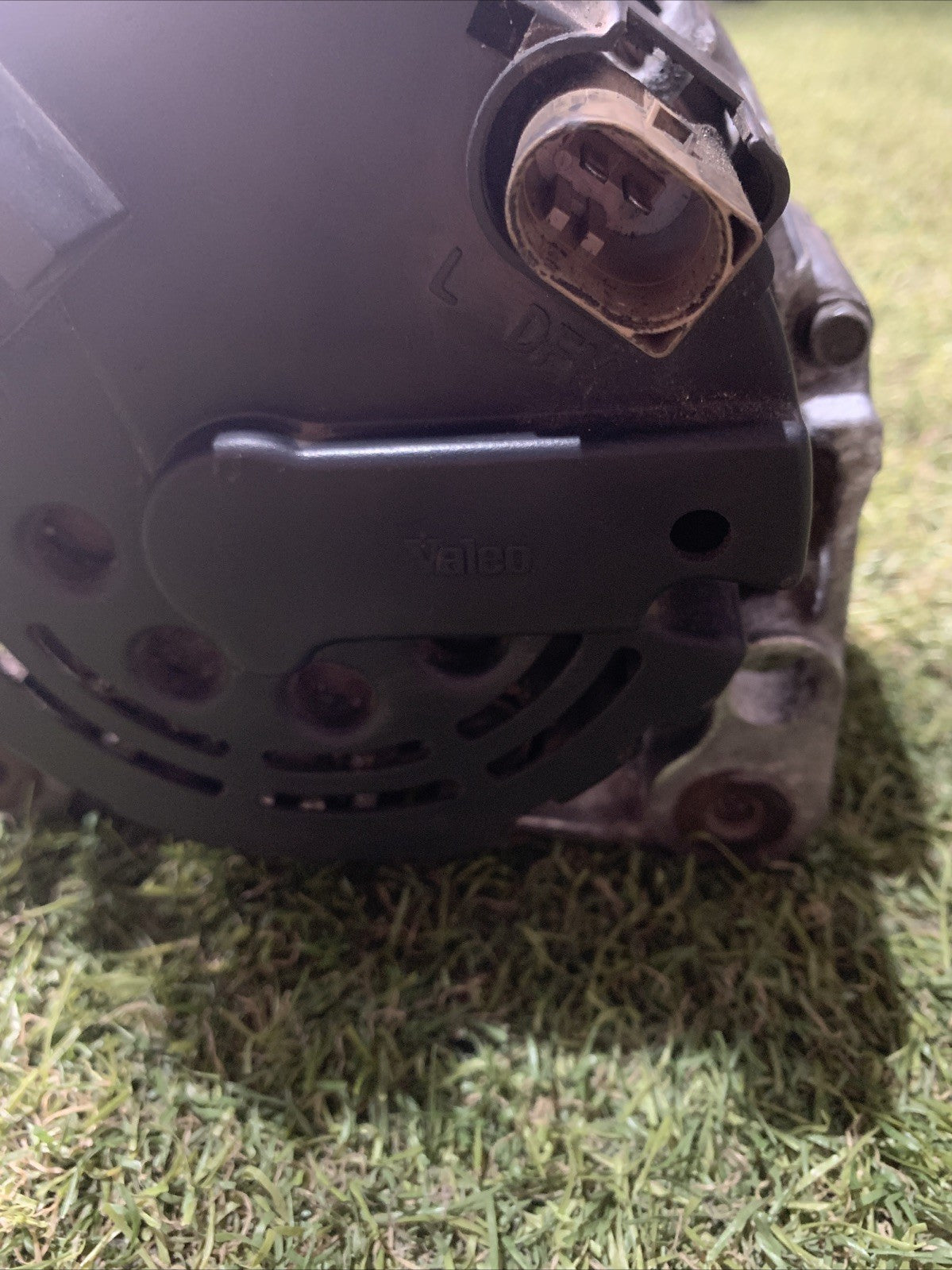 ALTERNATORE PER VOLKSWAGEN Polo 3° Serie 037903025G Benzina 1.4 (94>01)