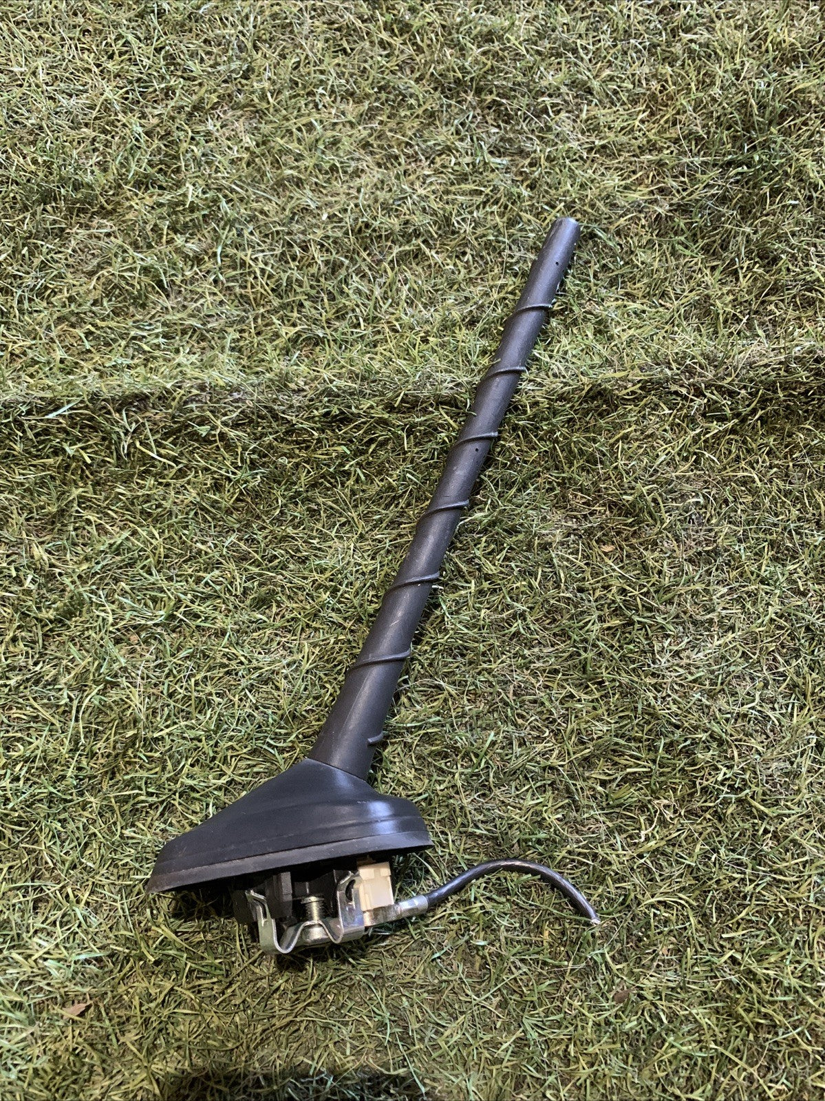 ANTENNA TETTO SKODA Fabia Berlina 3° Serie 6C0035501 (15 21)