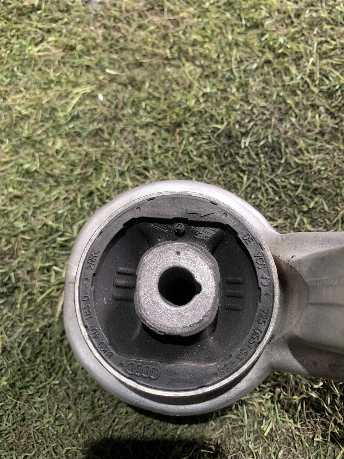 Braccio Oscillante Anteriore Sinistro Audi A4 2015 2.0 Diesel 8K0407695J