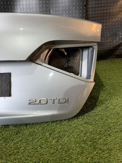 cofano baule bagagliaio posteriore audi A4 berlina 2010