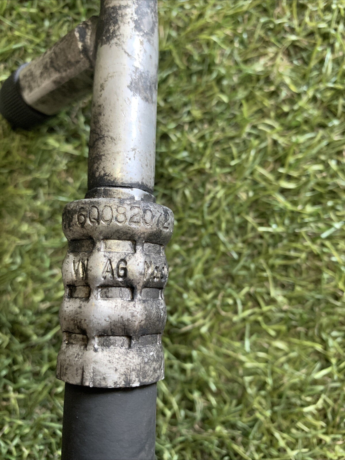 TUBO ARIA CONDIZIONATA VOLKSWAGEN POLO (9N) 1.9 TDI ANNO 2002 (6Q0820721H)