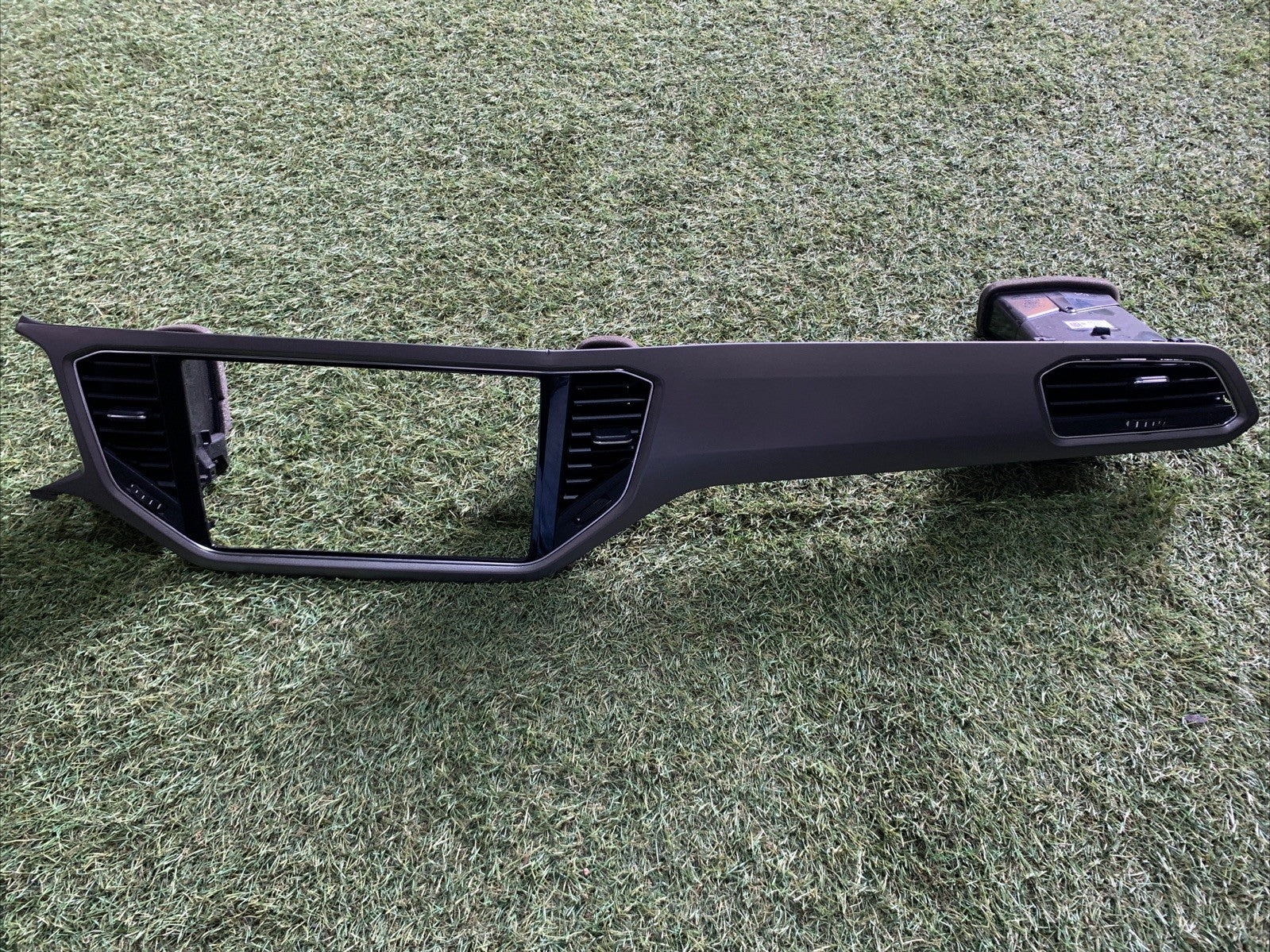 2GA858416A MODANATURA CENTRALE CRUSCOTTO VOLKSWAGEN T-Roc