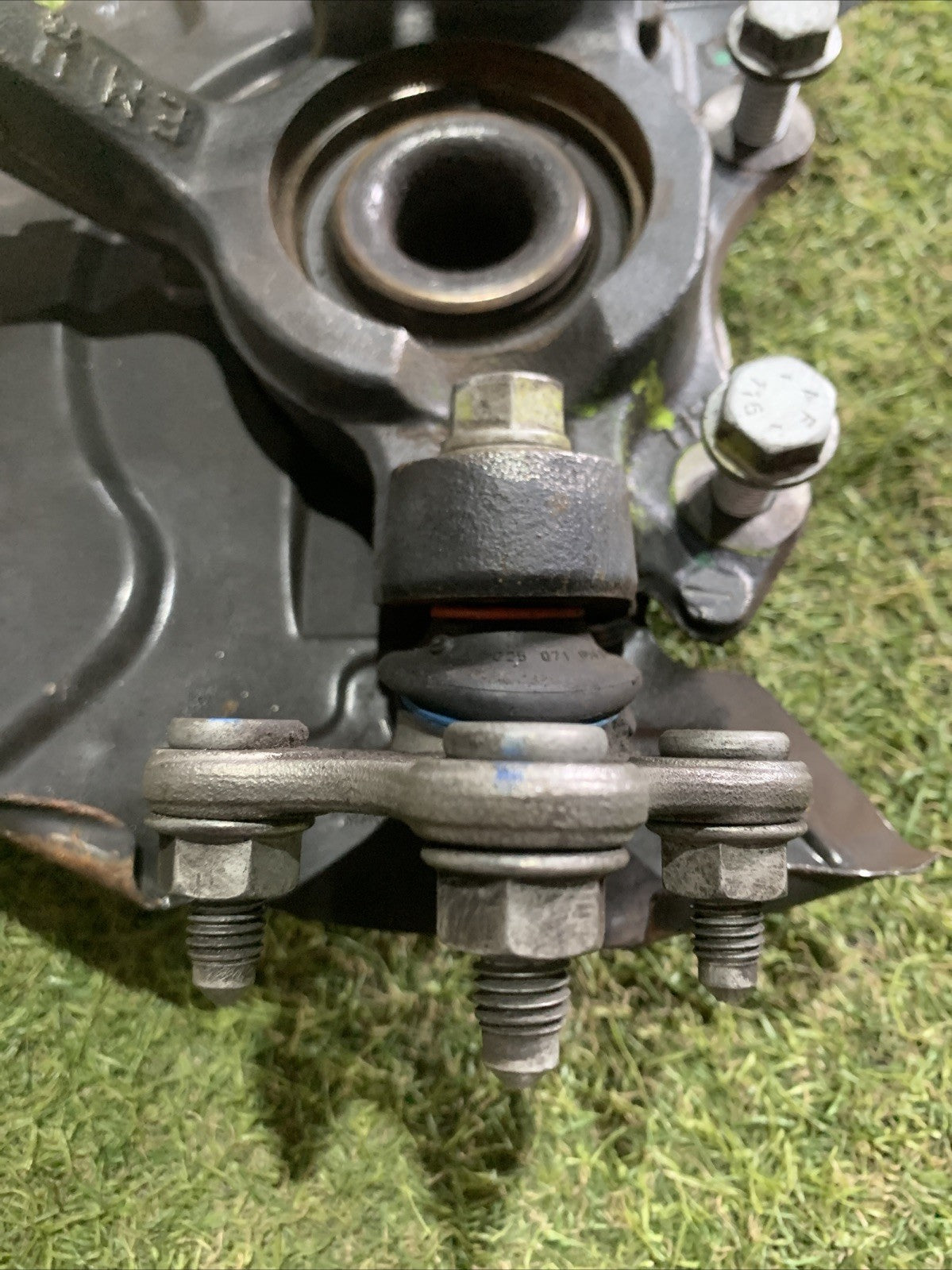 Mozzo Montante Fusello Anteriore Sinistro Audi A1 2017 8X1 1.6 Diesel 6C0407255A