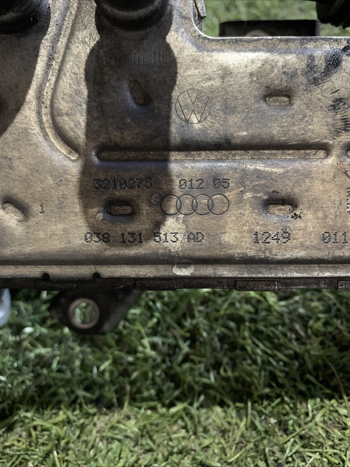 SCAMBIATORE EGR VOLKSWAGEN Golf 5 Berlina 038131513AD BKC Diesel 2005 (2)