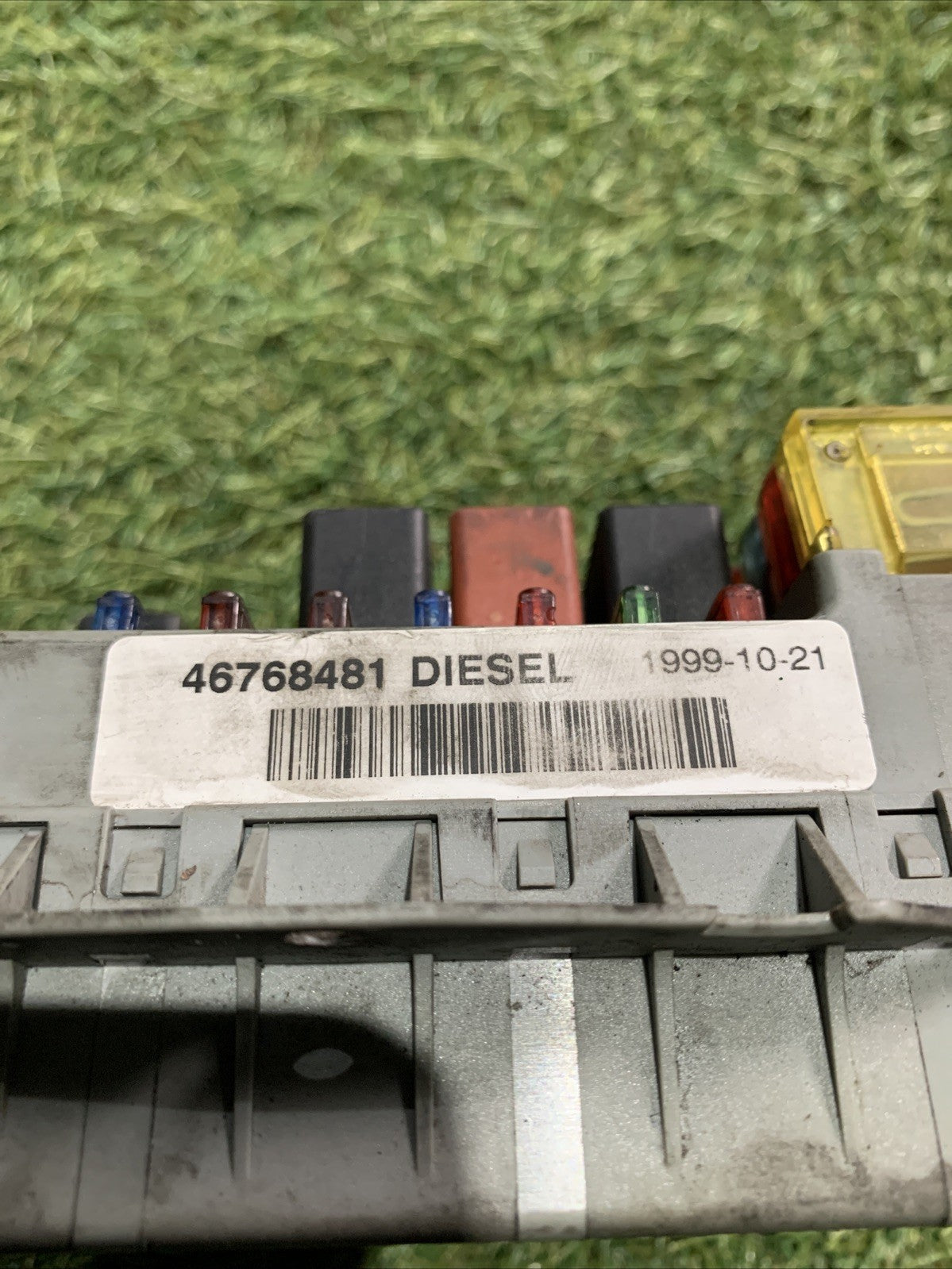 46768481 CENTRALINA SCATOLA PORTAFUSIBILI FIAT PUNTO 188 1.9 D 1999