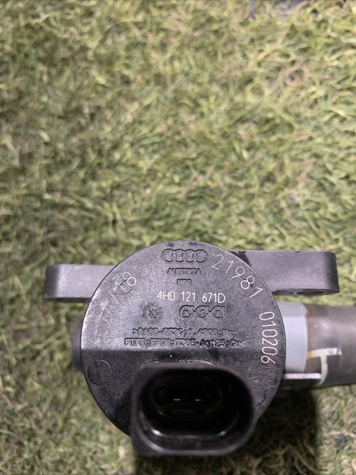 4H0121671D POMPA ACQUA AUDI A4 Berlina (1114) 1.9 diesel (2)