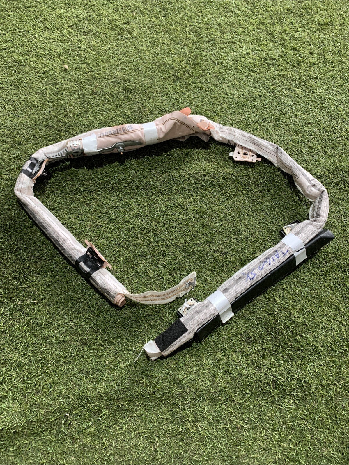 AIRBAG A TENDINA LATO SINISTRO PER VOLKSWAGEN Taigo Serie 2G4880741H (21>)