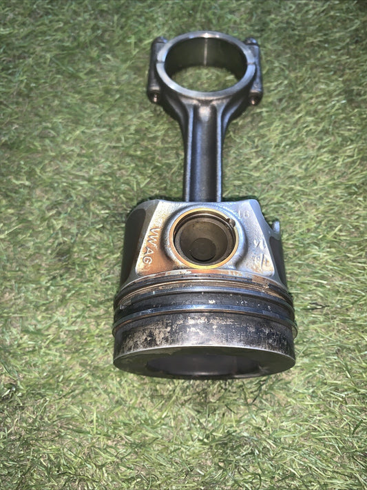 Pistone Motore Volkswagen Golf 7 2.0 GTD 184CV VWSL204LM (1)