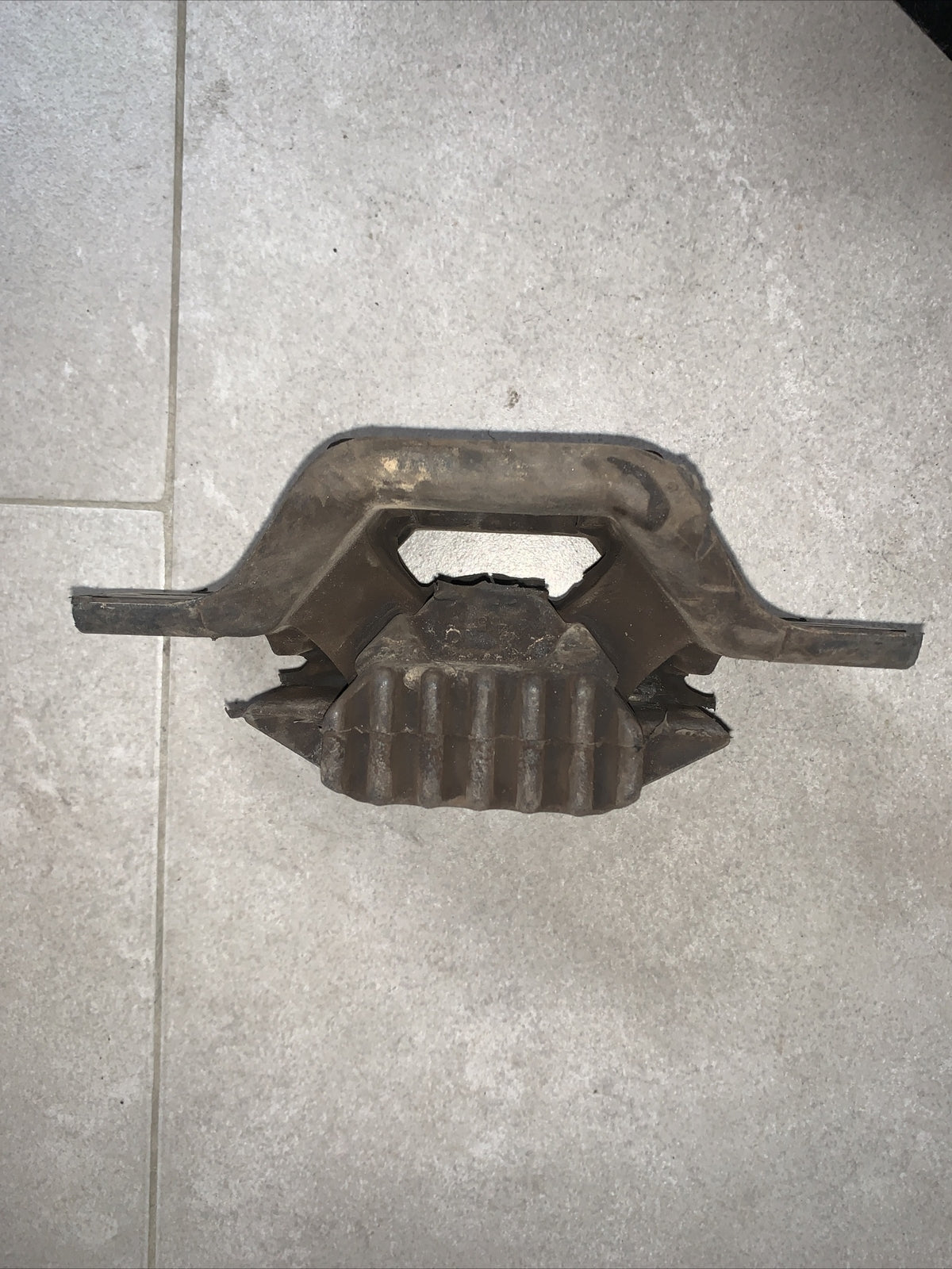 2S61-7M121-BB SUPPORTO CAMBIO FORD FIESTA-FORD FUSION