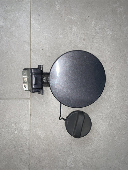 SPORTELLINO TAPPO SPORTELLO SERBATOIO TOYOTA YARIS 1.5 B HYBRID 2018