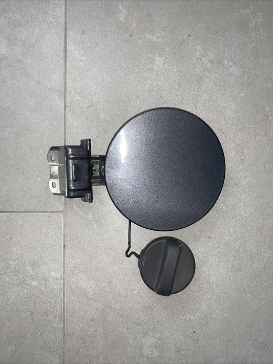 SPORTELLINO TAPPO SPORTELLO SERBATOIO TOYOTA YARIS 1.5 B HYBRID 2018