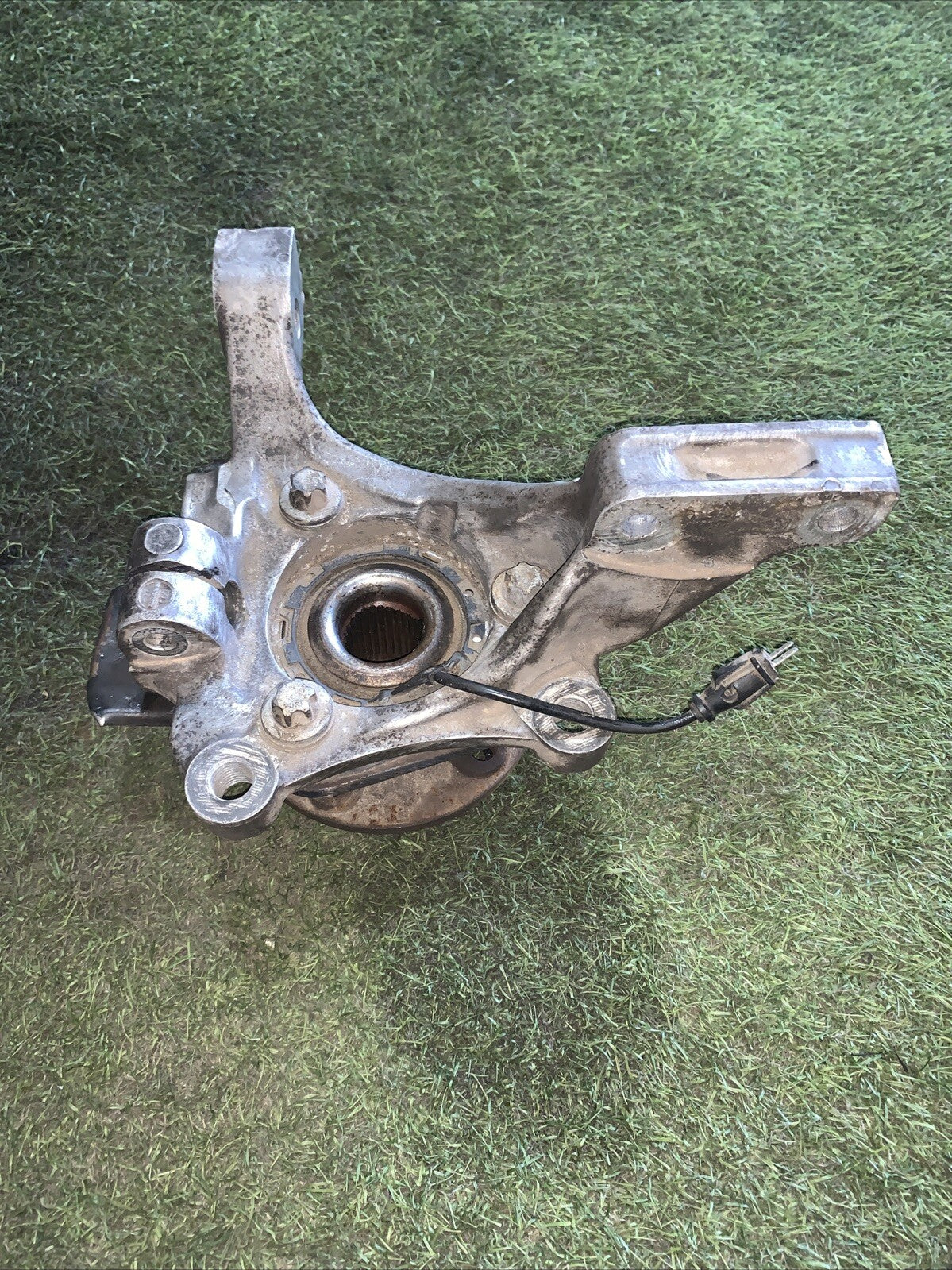 MOZZO MONTANTE FUSELLO 51789815 ANTERIORE SINISTRO FIAT CROMA  DA 2005-2011 1.9