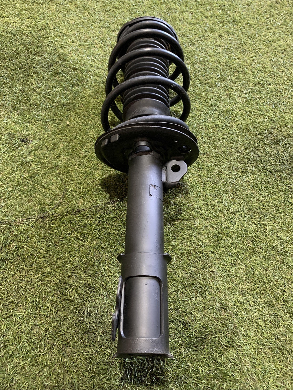 Ammortizzatore Anteriore Sinistro Toyota Yaris 2017-2018 1.5 Benzina 48520-0D420