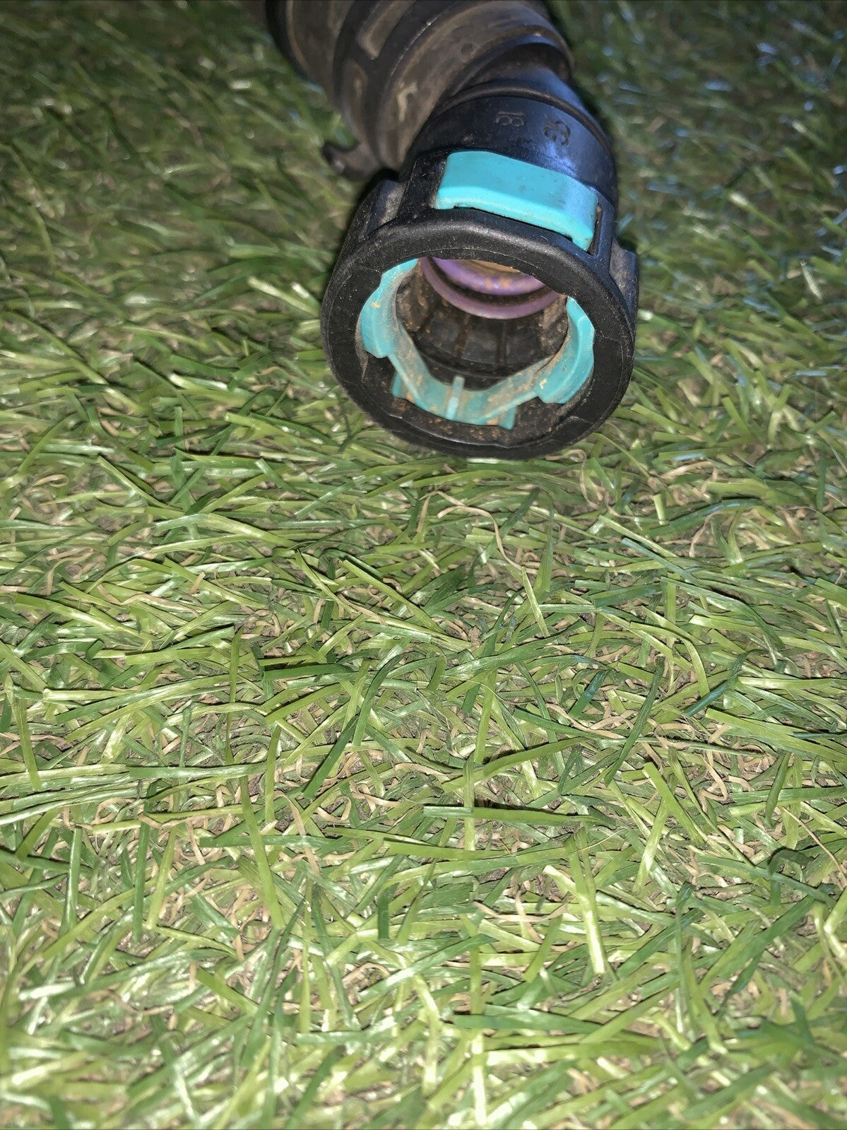 H1BG-18K579-CD MANICOTTO TUBO ACQUA LIQUIDO RAFFREDDAMENTO FORD FIESTA 1.1 B