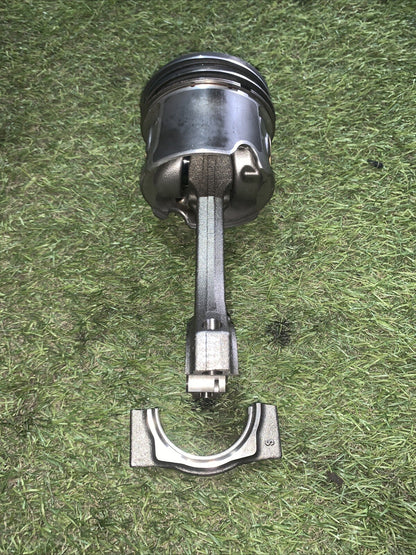 Pistone Con Biella Bmw G20 2.0 190 CV 858051504 (2)