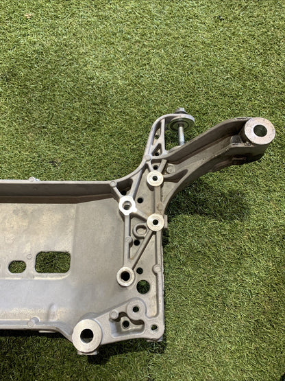 CULLA MOTORE/ASSALE ANTERIORE AUDI Q3 8UB 3C0199369H (2011-2020)