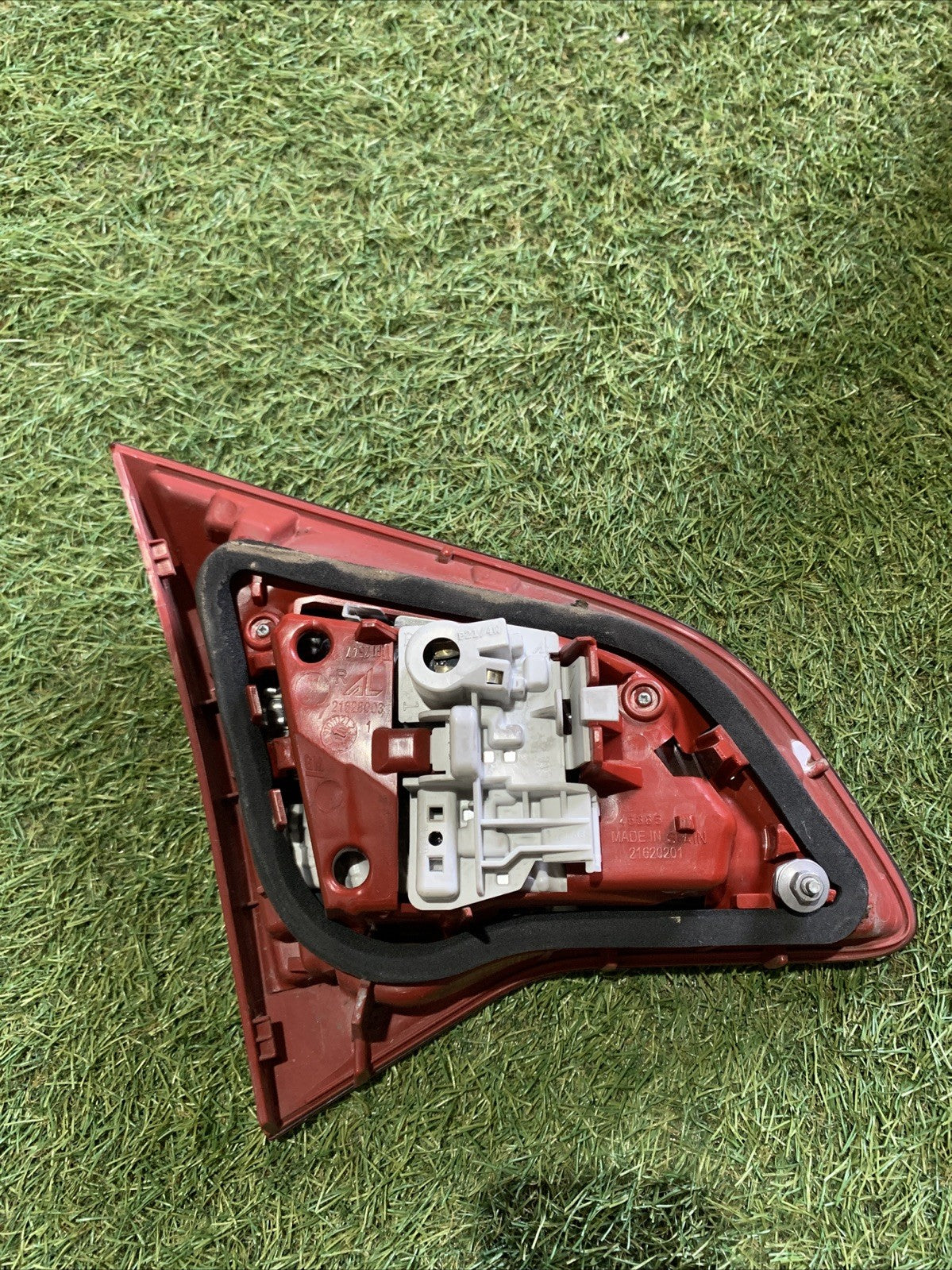 FANALE STOP POSTERIORE DESTRO INTERNO OPEL Meriva 3° Serie 13307492 (10 )