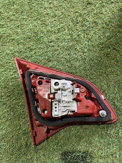 FANALE STOP POSTERIORE DESTRO INTERNO OPEL Meriva 3° Serie 13307492 (10 )