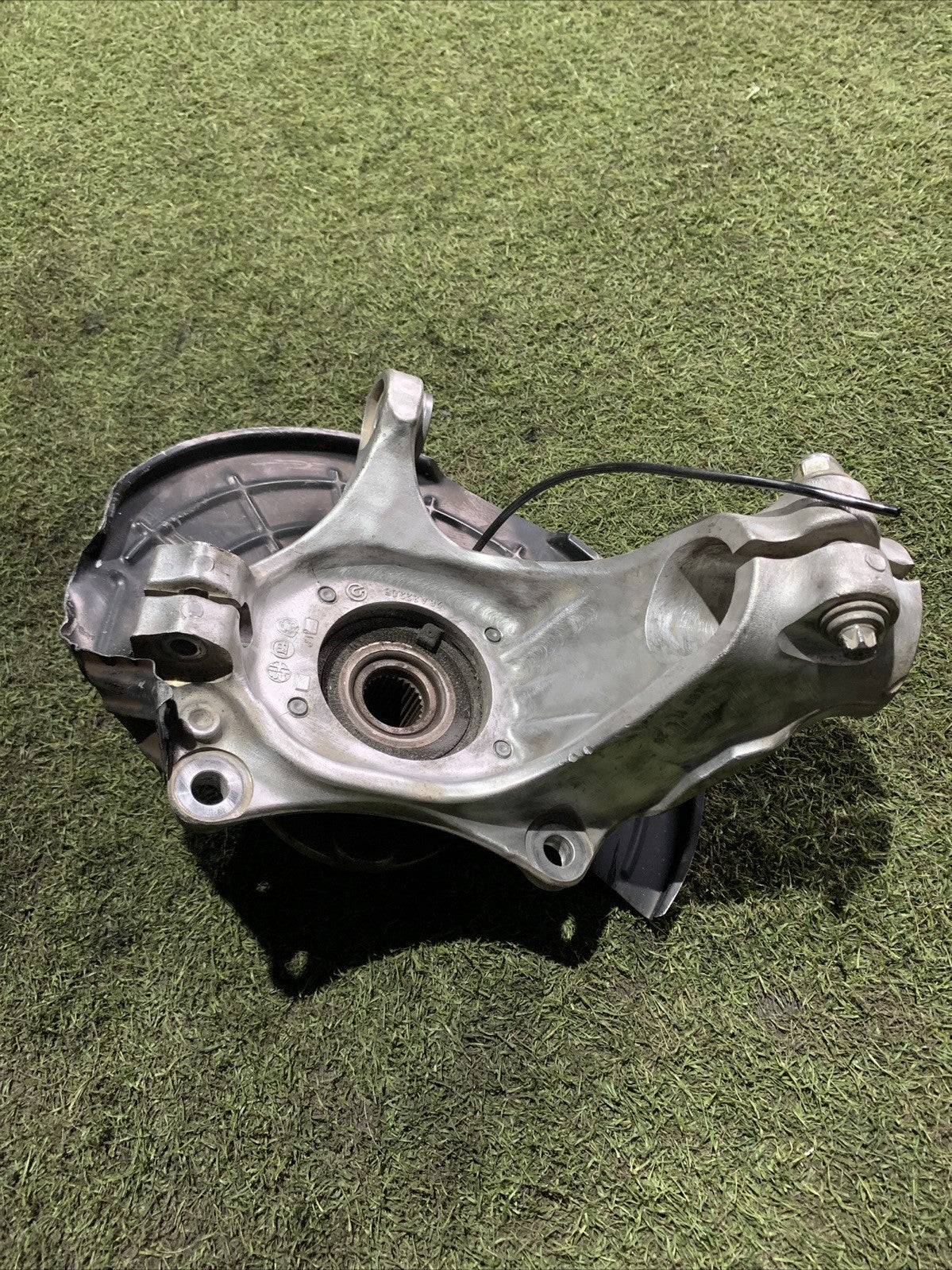 FUSELLO MOZZO MONTANTE ANTERIORE SINISTRO ALFA ROMEO GIULIETTA 1.6D 50514553 (2)