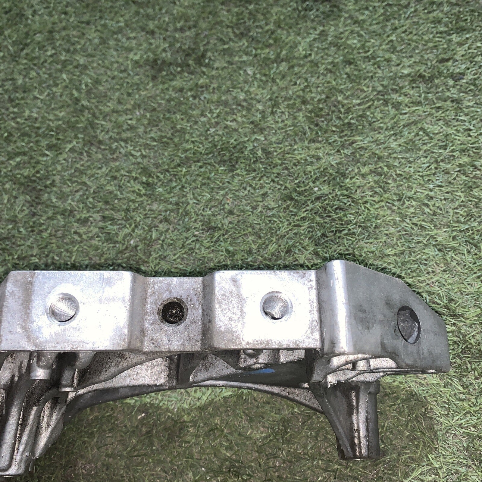 06J199207P SUPPORTO MOTORE  VOLKSWAGEN GOLF VII 2.0 GTD