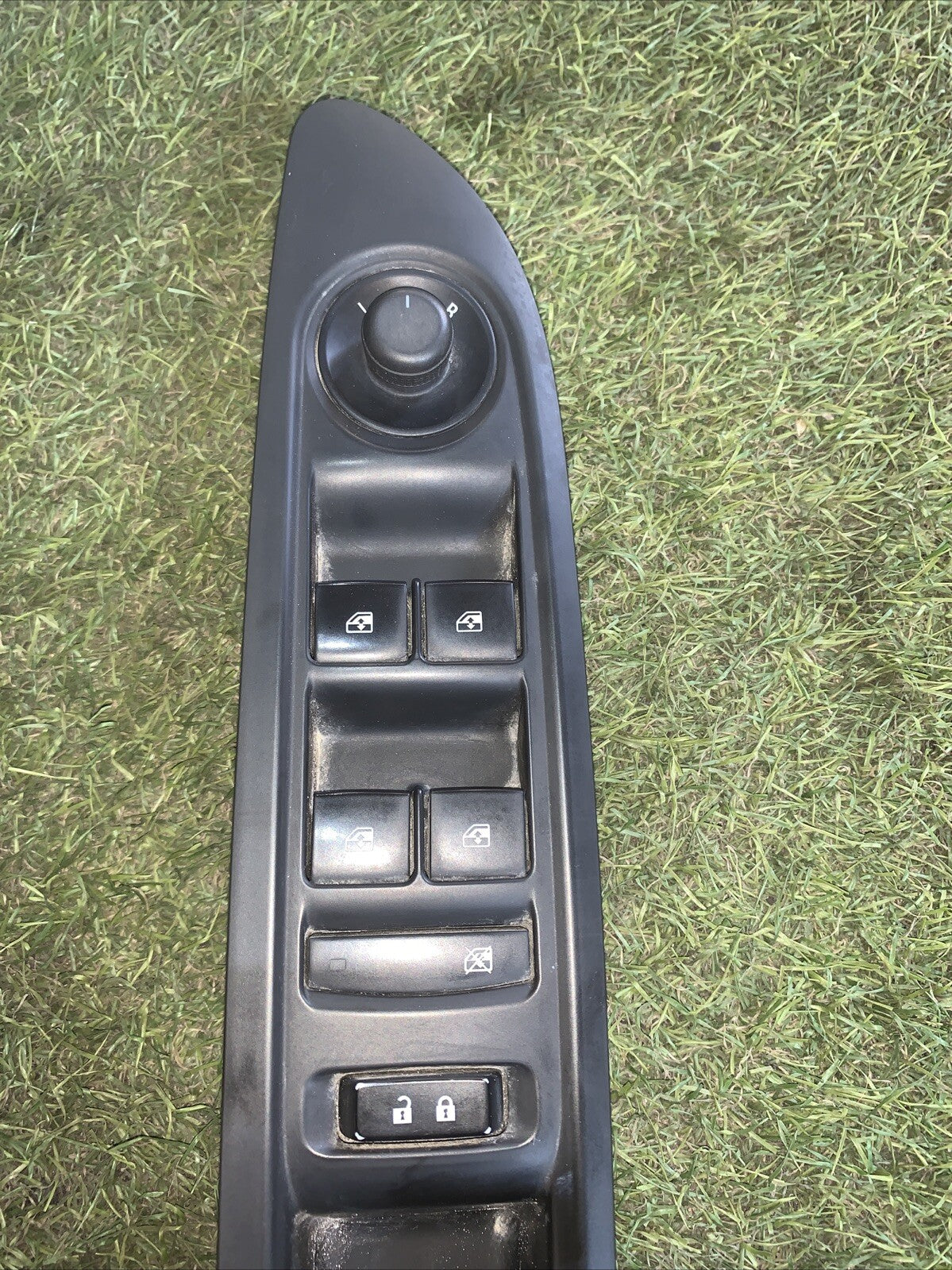 PULSANTIERA ANTERIORE SINISTRA OPEL Mokka 94537588 (16 )