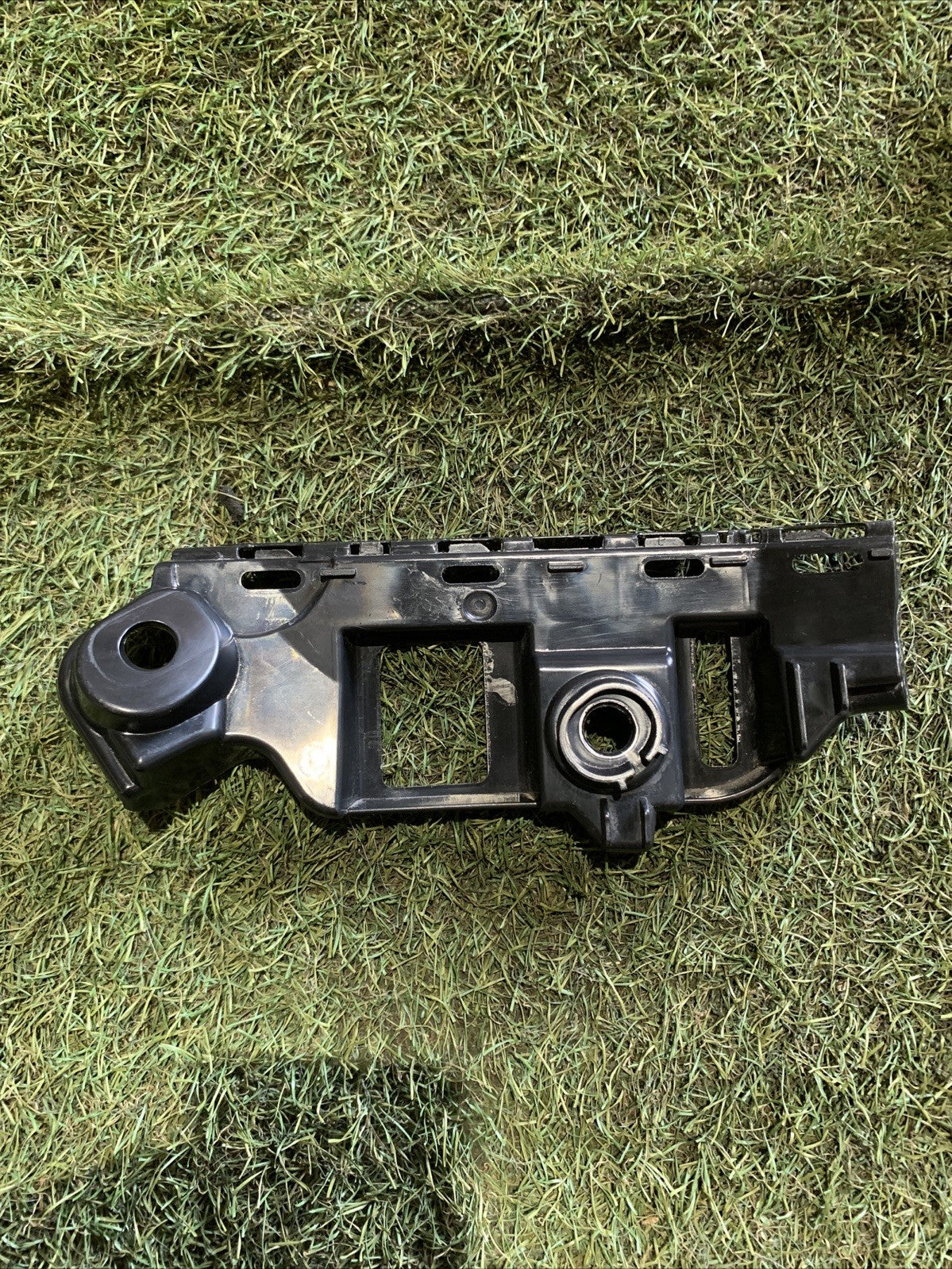 STAFFA SUPPORTO PARAURTI POSTERIORE SINISTRO VOLKSWAGEN POLO 2026 2G6807393C