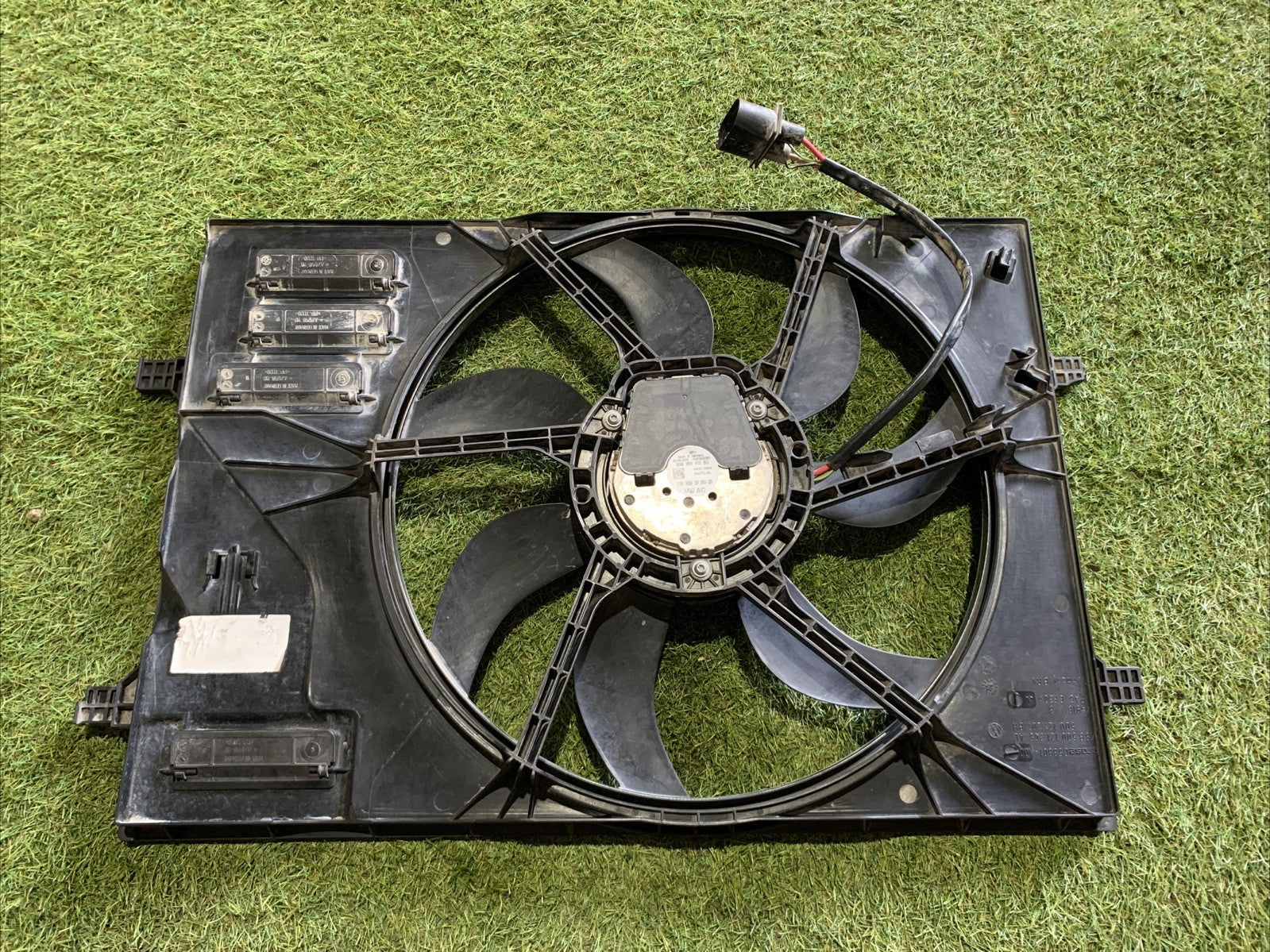 Elettroventola Radiatore Volkswagen T-Roc 5Q0121205AL