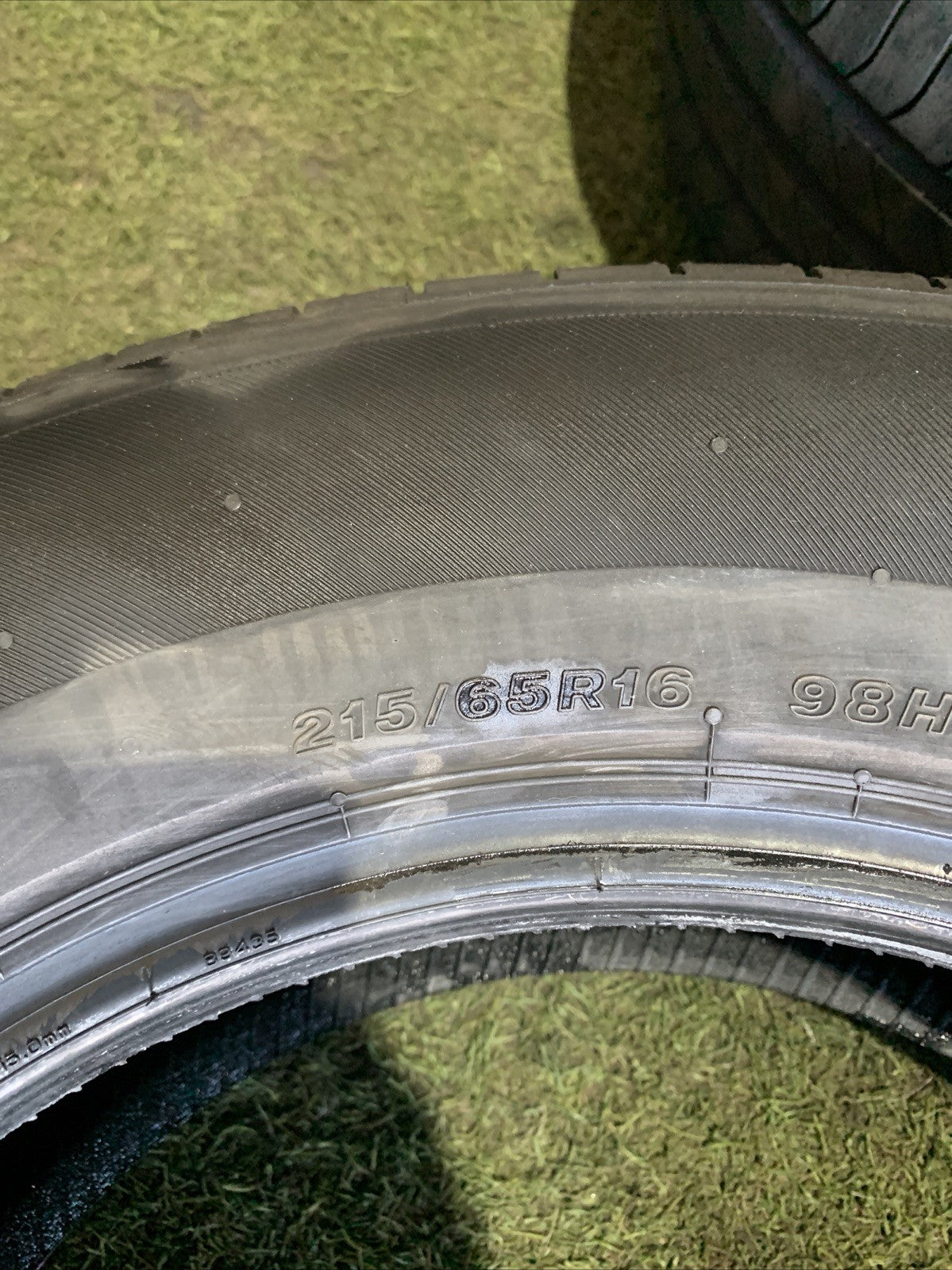 Coppia Gomme Brigestone 215/65R16