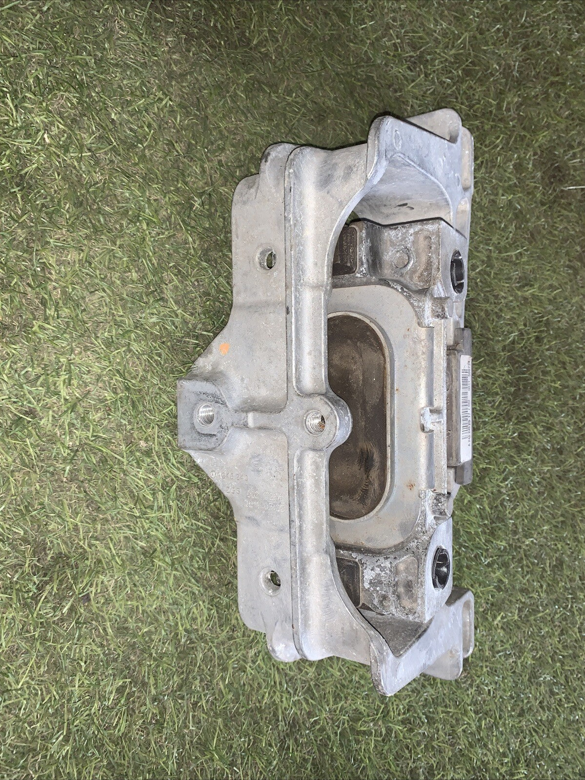 SUPPORTO MOTORE MERCEDES Classe A W176 Serie AMG A2462402517