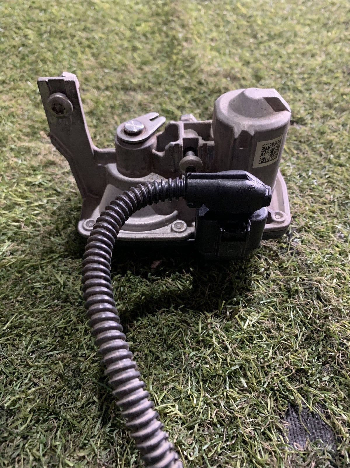 Attuatore Apertura Terminale Di Scarico Audi Q2 1.6 5Q0253691K