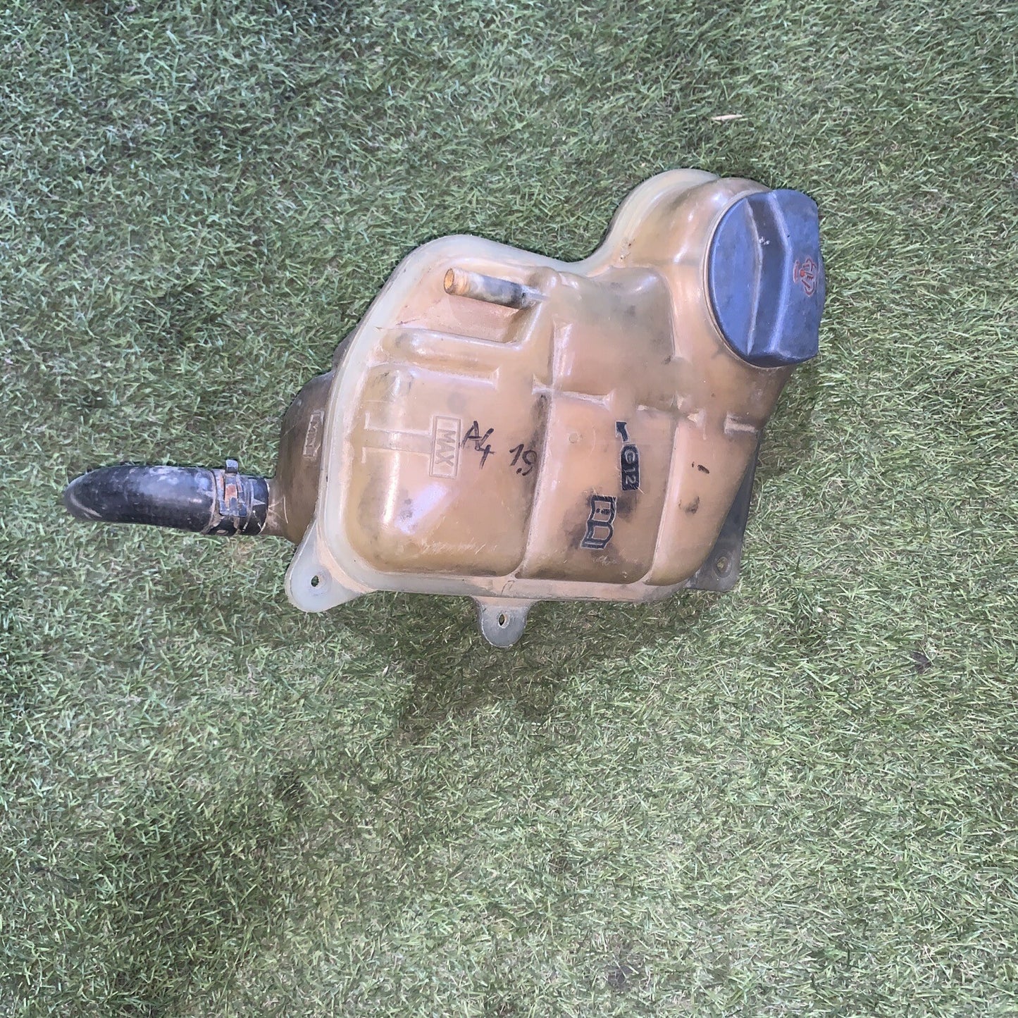 8D0121403J VASCHETTA ACQUA COMPENSAZIONE RADIATORE AUDI A4 1.9 D