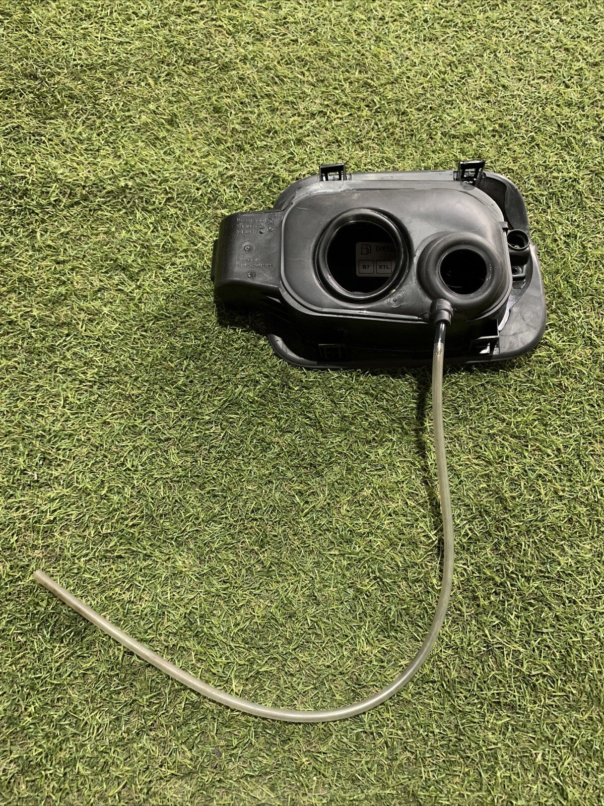 SPORTELLINO CARBURANTE PER VOLKSWAGEN T-Roc Serie 2GA809857E (17>)