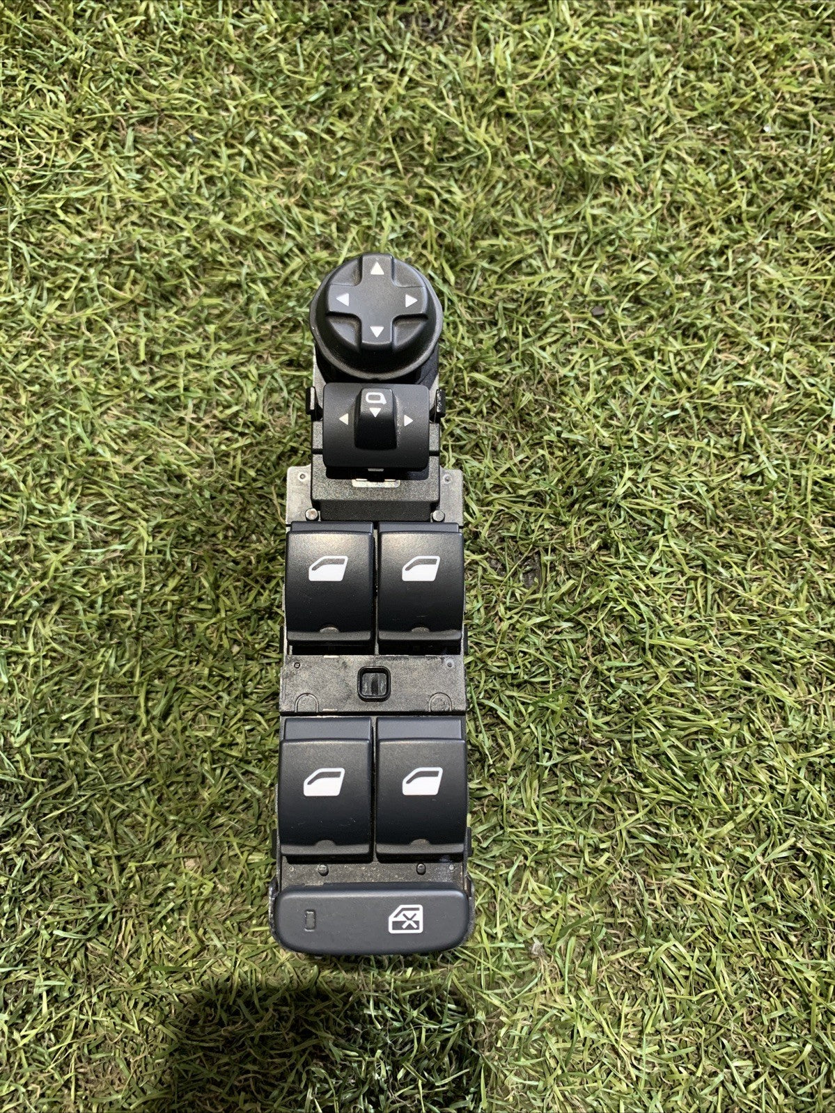 98319761ZD PULSANTIERA COMANDO ALZACRISTALLI SINISTRA CITROEN C5 AIRCROSS