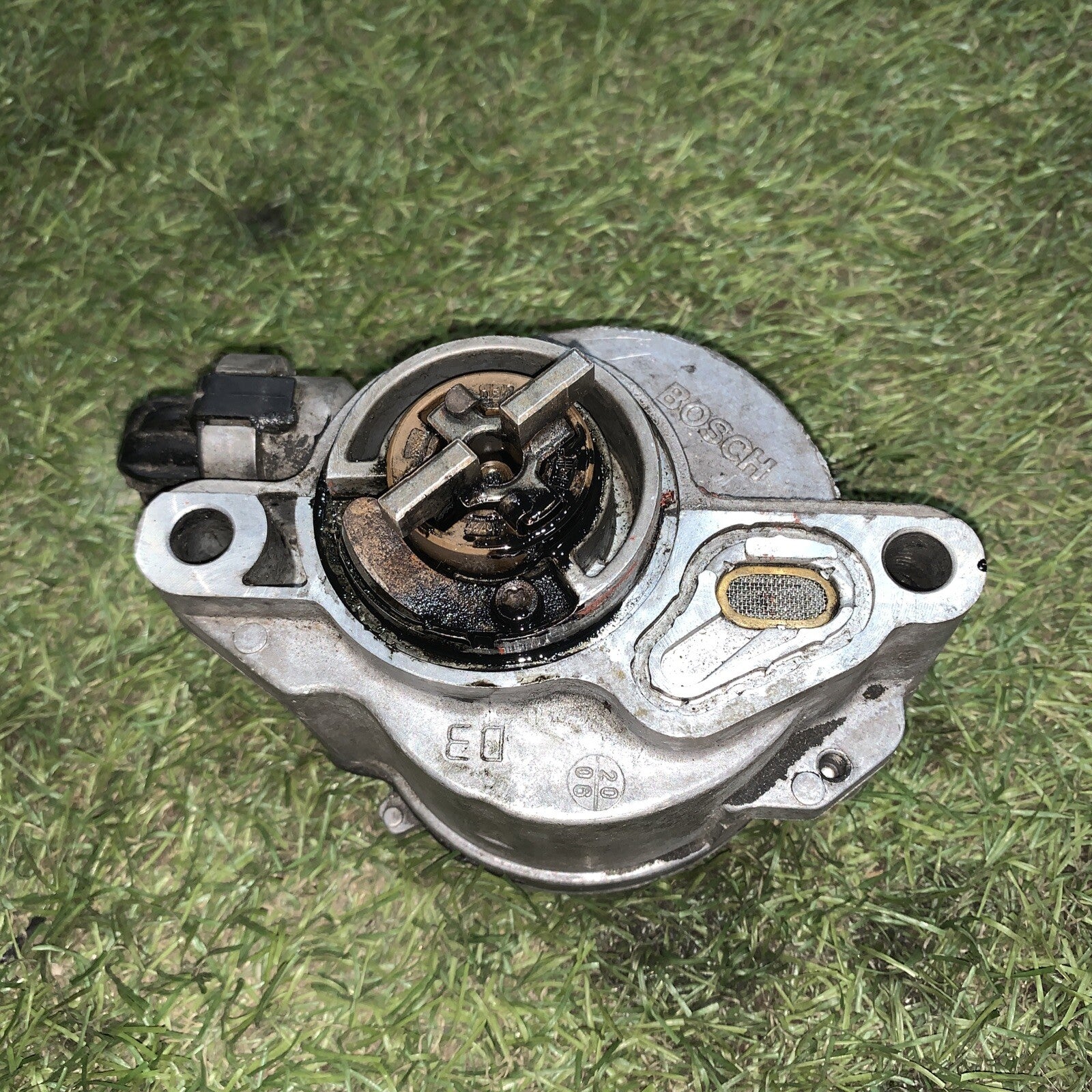 POMPA A VUOTO DEPRESSORE FRENI PEUGEOT 207 1.6 HDI / CITROEN 2006-2015 D1563B