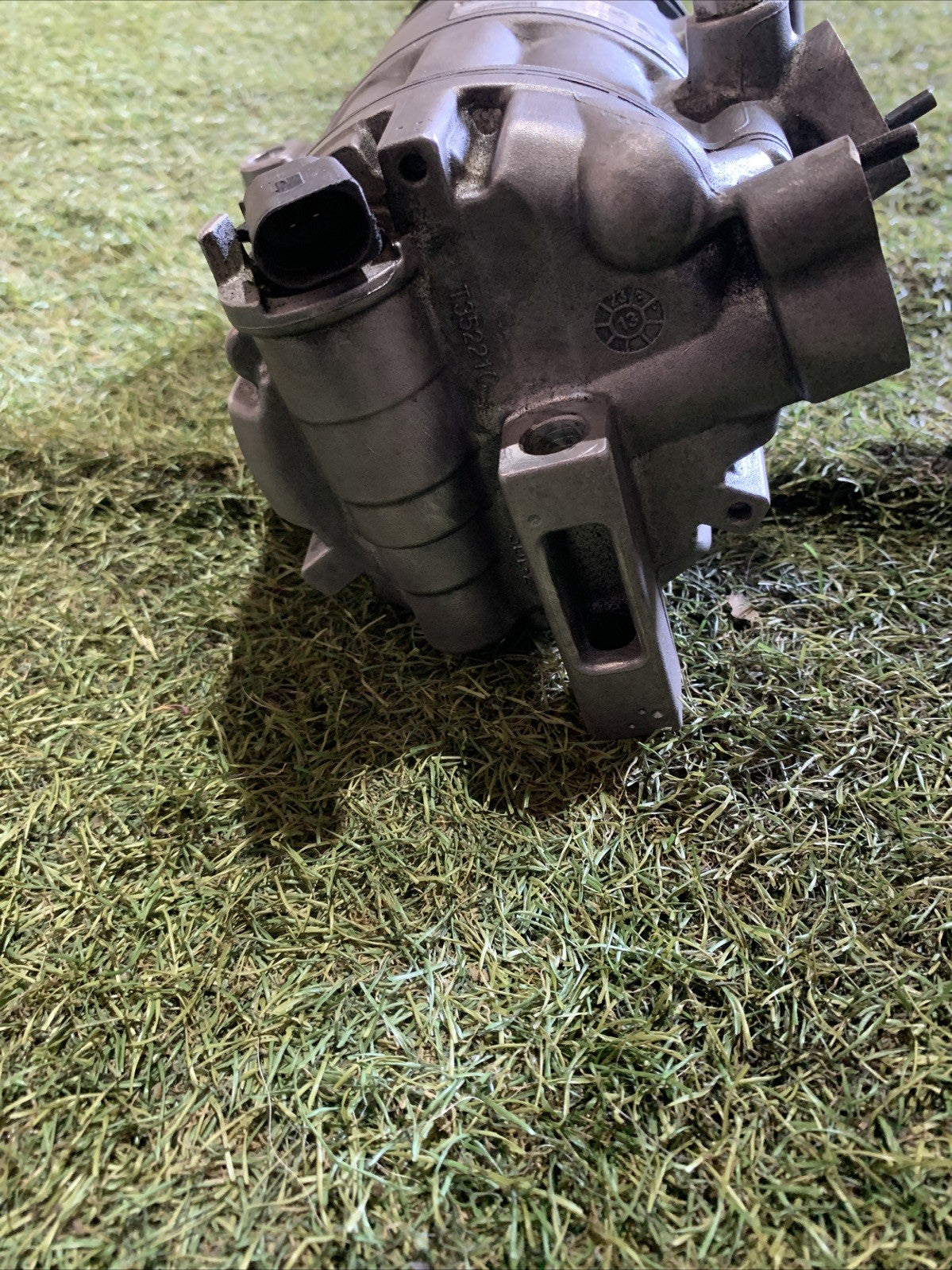COMPRESSORE ARIA CONDIZIONATA VOLKSWAGEN GOLF 5 1.9 Diesel 699357