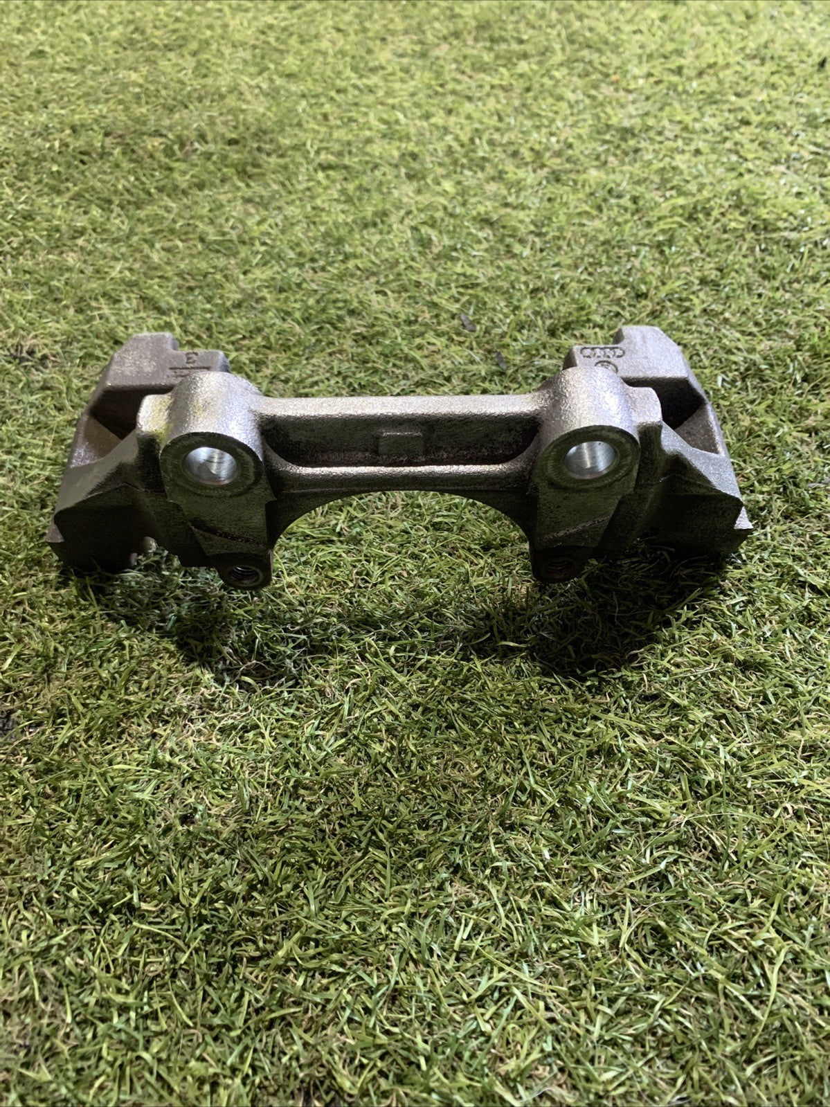 Supporto Porta Pinza Anteriore Sinistra Audi A1 8X1 2017 1.6 Diesel 6R0615125