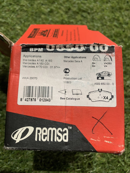Kit pastiglie freno Disco freno ant Remsa per MERCEDES CLASSE A 140-160-170