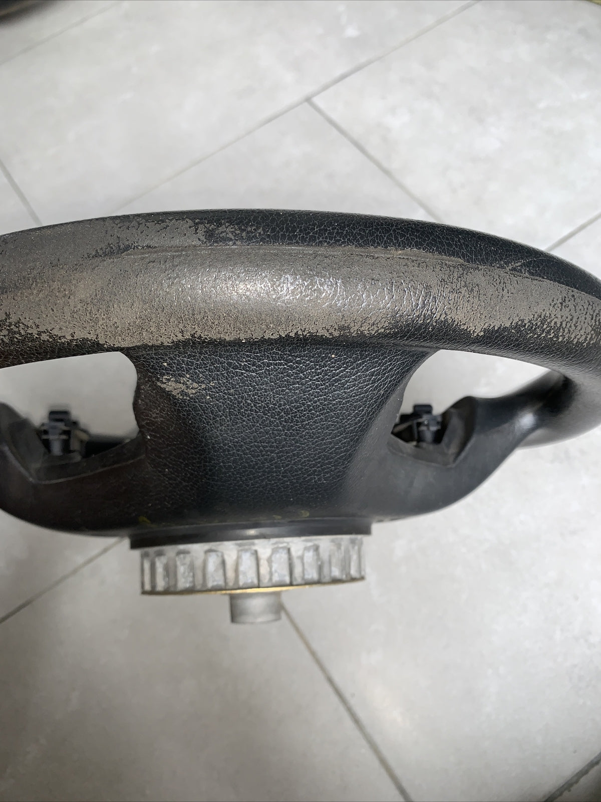 VOLANTE FORD Fiesta 2° Serie Benzina RICAMBI USATI 910628