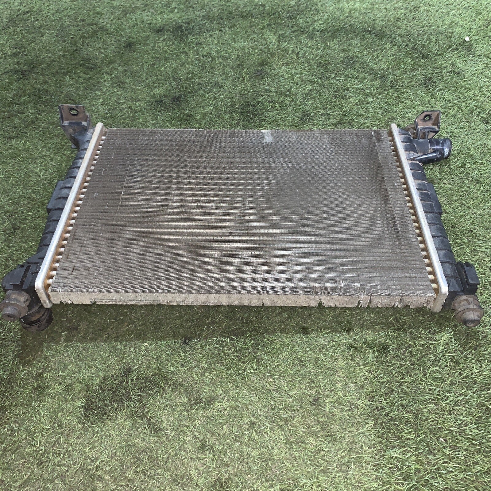 Radiatore acqua 96FB8005LB Ford Fusion 1.2/1.4