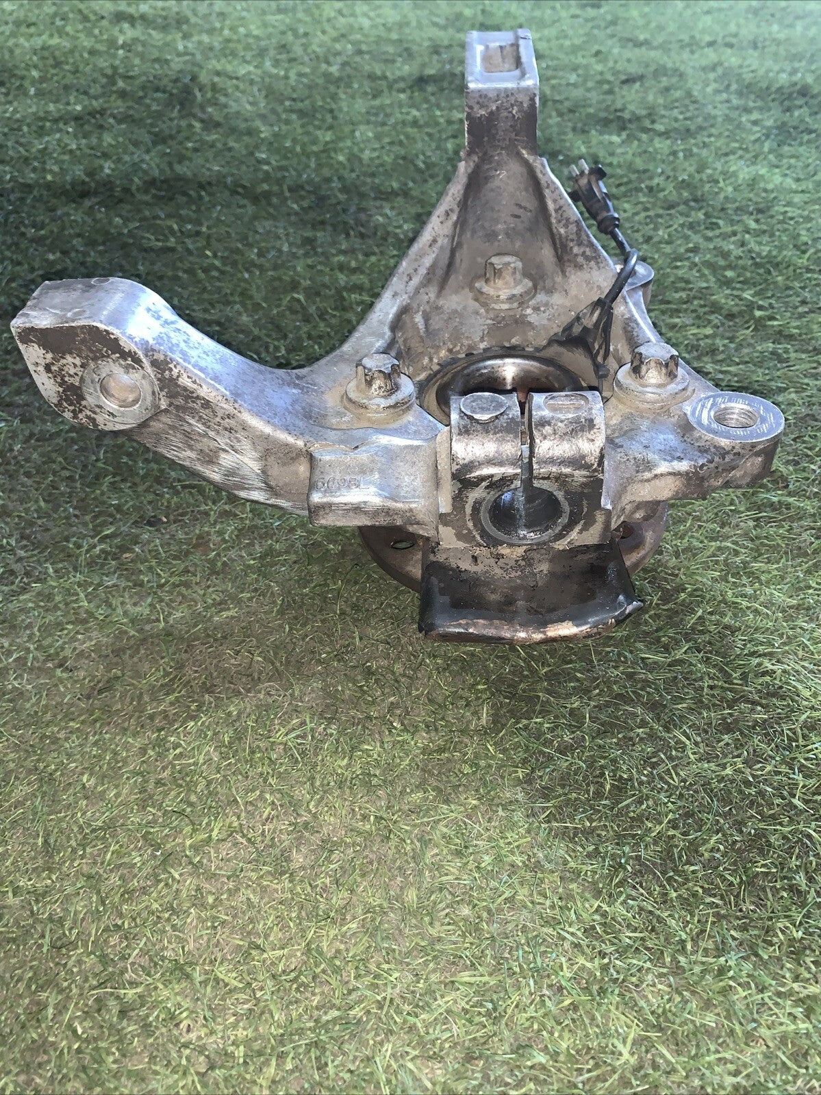 MOZZO MONTANTE FUSELLO 51789815 ANTERIORE SINISTRO FIAT CROMA  DA 2005-2011 1.9