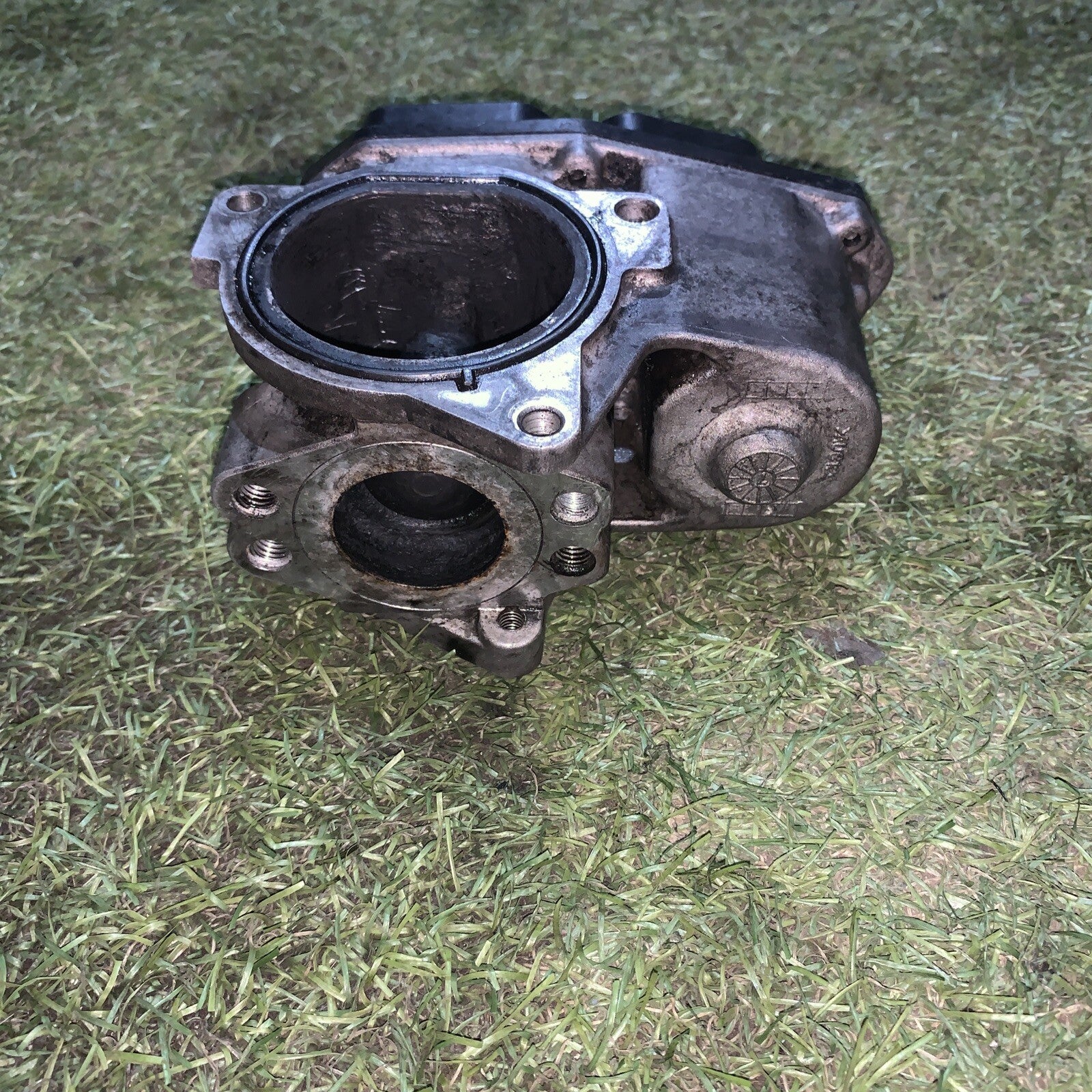 Valvola EGR BY PASS PER VOLKSWAGEN PASSAT 2.0 03G131501P