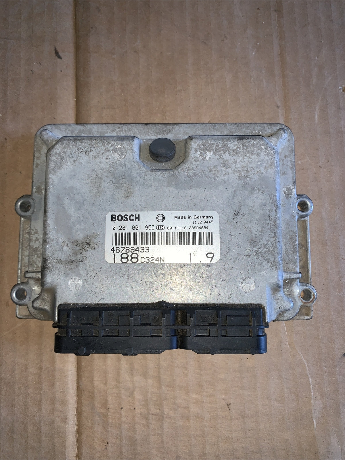 Centralina motore FIAT Punto BOSCH 0281001955 / 46789433 / 28SA4884 (D)