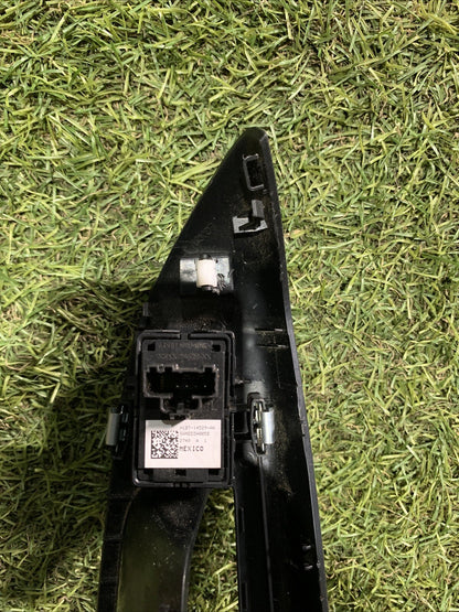 Pulsantiera Con Maniglia Anteriore Destra Ford Fiesta 2019 H1BT-14529-AA