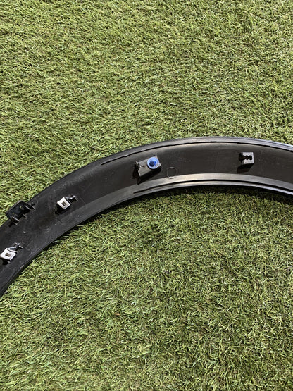 MODANATURA PARAFANGO ANT DX PER PEUGEOT 2008 Serie 9825736680 (19>)