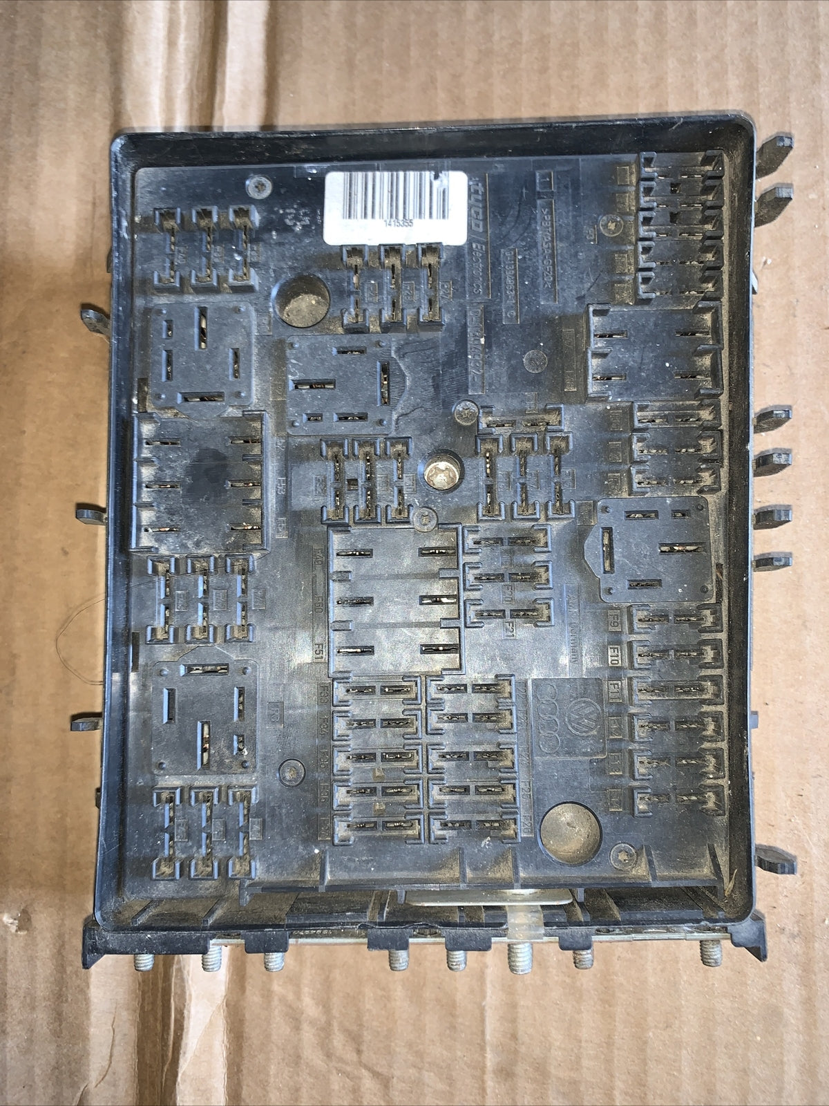 1K0937124H CENTRALINA SCATOLA PORTAFUSIBILI VOLKSWAGEN GOLF V Audi A3 2.0 140cv