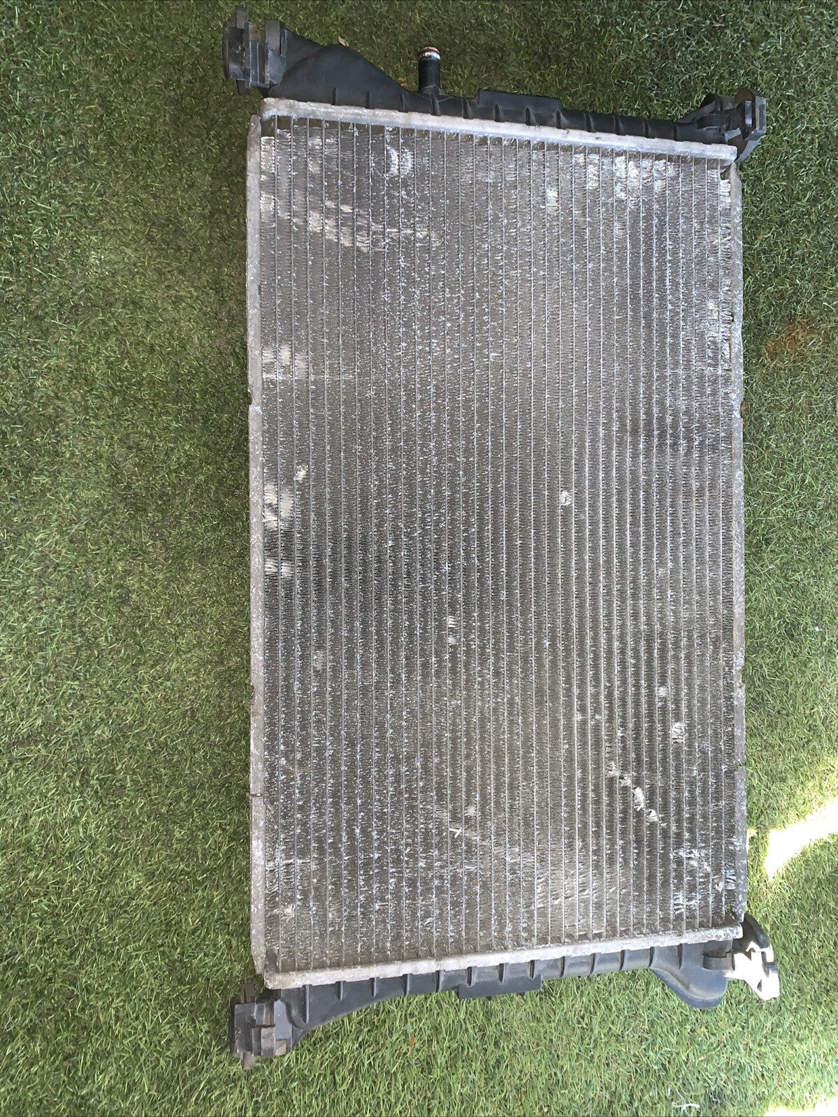 98AB-8005-MF RADIATORE ACQUA FORD FOCUS 1.8 D (2004)