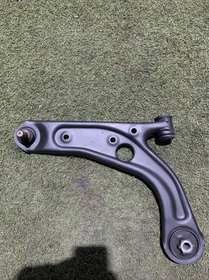 BRACCIO OSCILLANTE ANTERIORE SINISTRO LANCIA YPSILON DAL 2013 00520139620