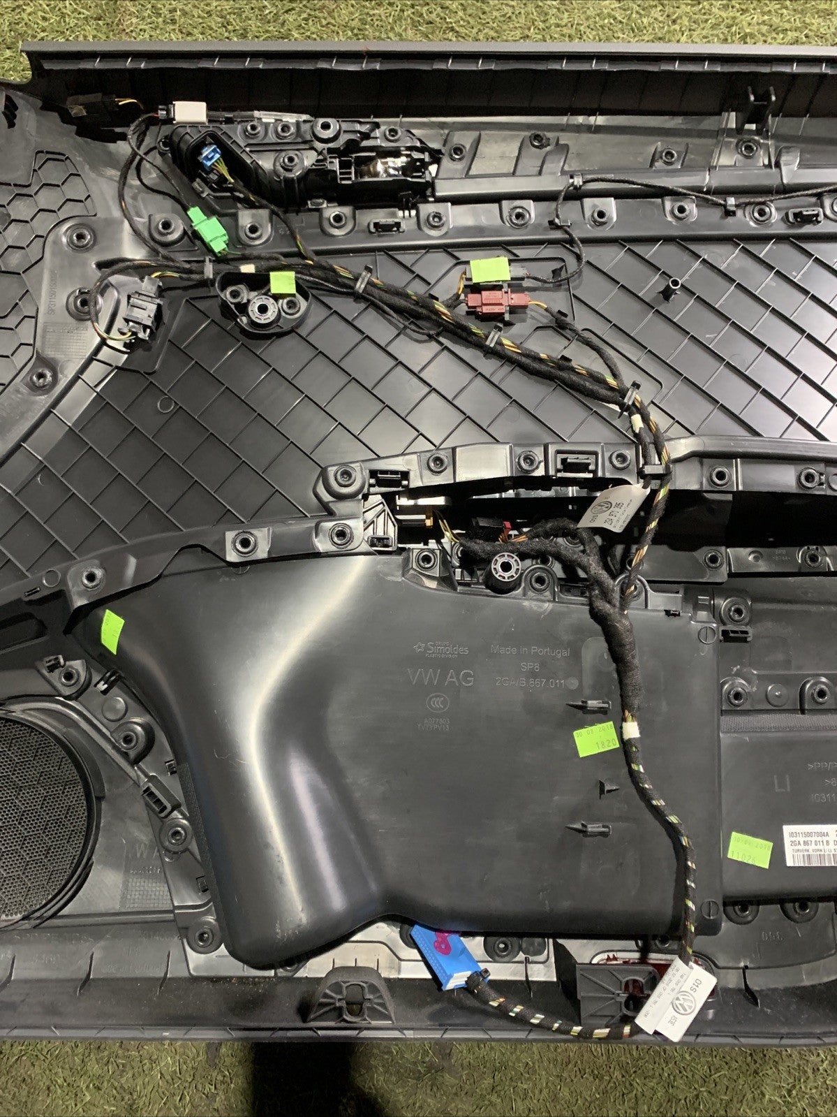PANNELLO INTERNO PORTA ANTERIORE SINISTRO CON VOLKSWAGEN T-ROC 2021 2GA867011