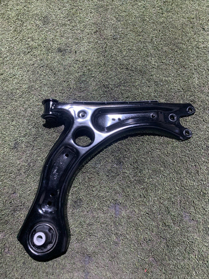 BRACCIO OSCILLANTE ANTERIORE DESTRO SEAT ARONA 2024 1.0 BENZINA  2Q0407152D