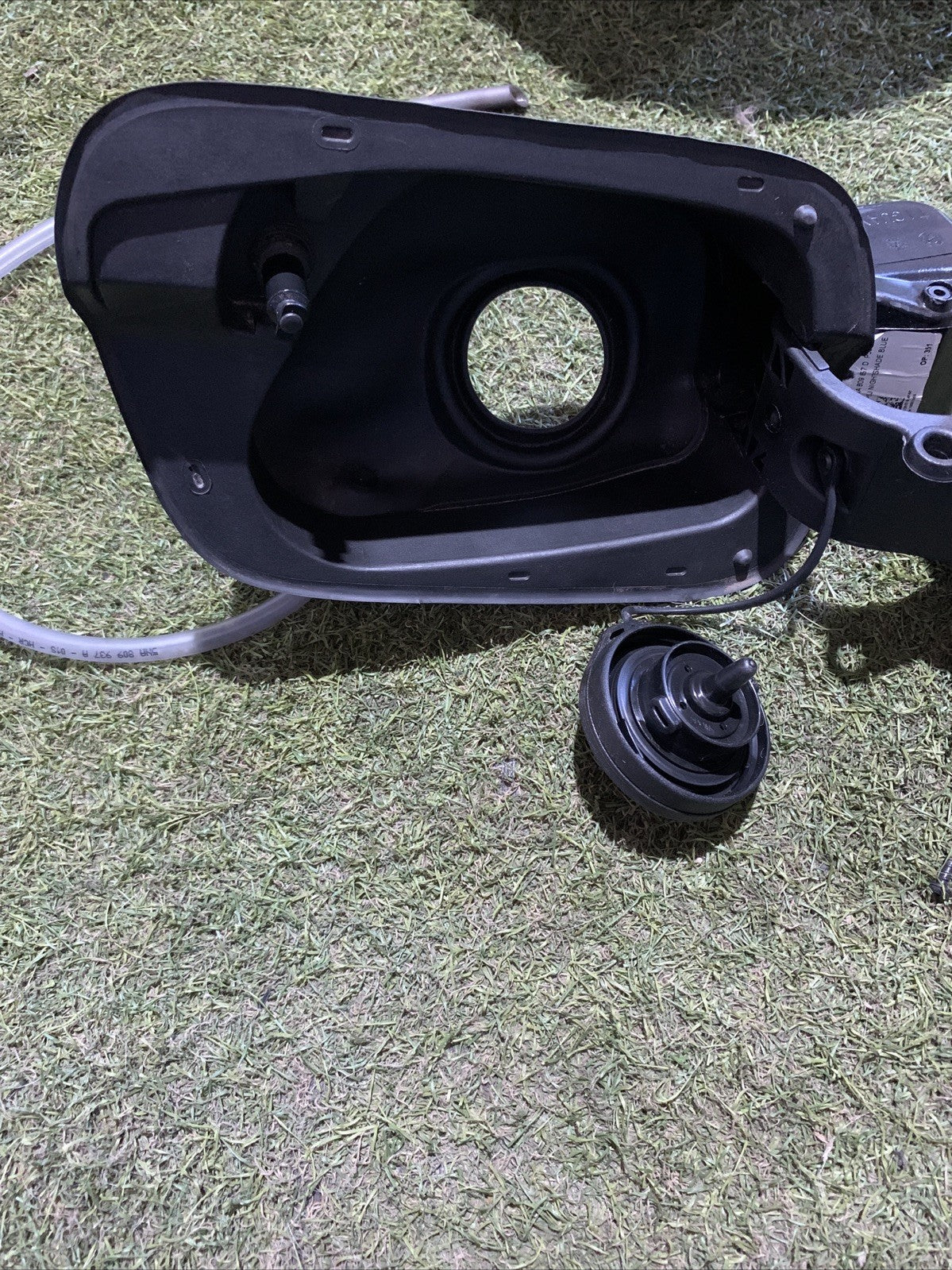 Sportellino Carburante Volkswagen Tiguan 2023 1.5 Benzina 5NA809857D